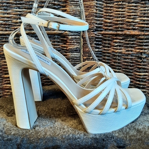 Steve Madden Women's 9.5 White Mips Strappy Platform Dress Sandals 90s Y2K Heels - Picture 1 of 10
